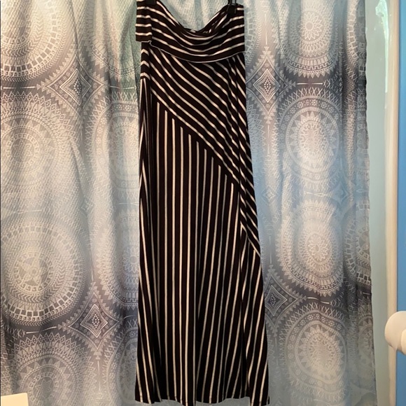 Skit/dress - Picture 2 of 5